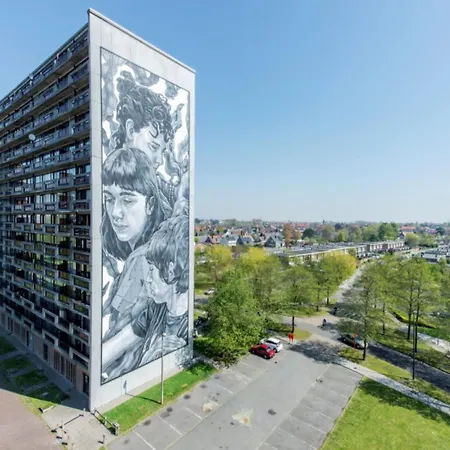 Pretty With Balcony Apartman